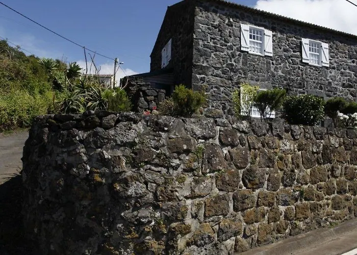 Casas Do Capelo * Varadouro